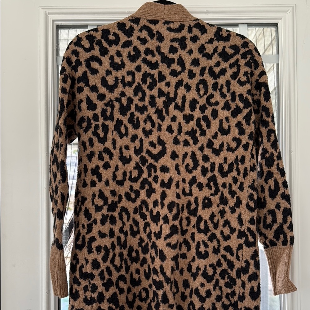 Leopard Print Open Front Cardigan - Picture 9 of 10